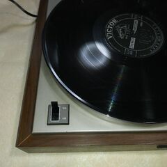 真空管ラジオ用昭和レトロレコードプレーヤー　昭和レトロ真空管ラジオに繋ぐ！