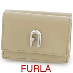 FURLA コンパクト三つ折り財布