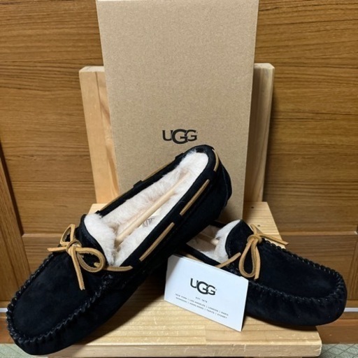 ❤️ 新品 正規品 UGG DAKOTA モカシン BLACK 23㎝