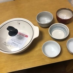 陶器製卓上鍋、陶器製鉢、陶器ご飯茶碗、汁椀のセット