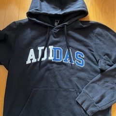 adidas パーカー　トレーナー