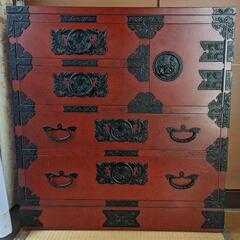 漆塗り桐たんす