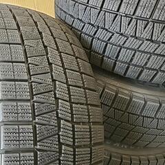 ◆SOLD OUT！◆組み換え工賃込み❄️高年式！超絶バリ山スタッドレス！185/60R14(175/65R14同等サイズ)ヴィッツ・ノート等…