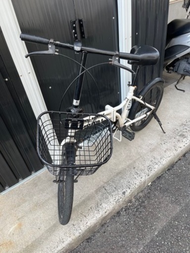 《近場なら配送します》折りたたみ　自転車　20インチ　鍵付き　ライト付き　折り畳み自転車