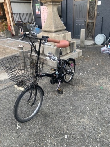 アシスト2倍　乗りやすい、高級電動自転車20インチ　タイヤ新品　サドル新品　グリップ　新品