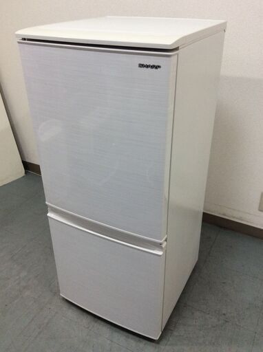 （11/19受渡済）JT7710【SHARP/シャープ 2ドア冷蔵庫】美品 2020年製 SJ-D14F-W 家電 キッチン 冷蔵冷凍庫 右開き 137L