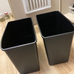 ゴミ箱　２つ
