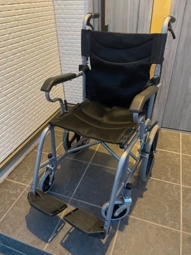 車椅子 軽量 折りたたみ コンパクト 自走介助 車いす 車イス 軽量車椅子 兼用 折り畳み 自走 介助ブレーキ 介護 ノーパンク アルミ合金 多機能