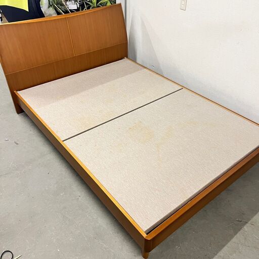 14611  FRANCEBED 木製ダブルベッドフレーム   ◆大阪市内・東大阪市他 5,000円以上ご購入で無料配達いたします！◆ ※京都・高槻・枚方方面◆神戸・西宮・尼崎方面◆奈良方面、大阪南部方面　それぞれ条件付き無料配送あり！