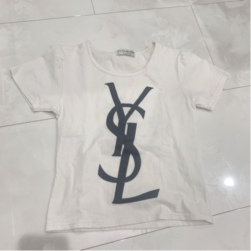 イヴサンローラン 大人し Tシャツ