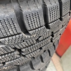 【商談中】14インチアルミ付きバリ山❗️スタッドレス165/65R14