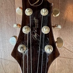 Greg Bennett / OM8CE エレアコ