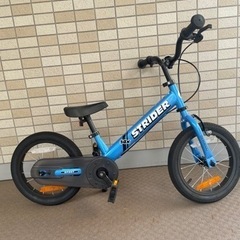ストライダー14x  ペダル、スタンド付き
