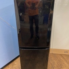 I517 ? 人気のブラック♪ MITSUBISHI 冷蔵庫 (146L) ⭐ 動作確認済 