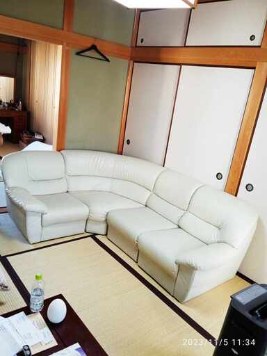 3人掛けソファ white sofa