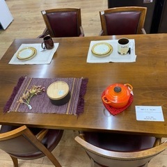 VARO.S.A. VALENTI  ダイニングテーブル  +  VARO S. A. VA  LENT ワインレッドx4