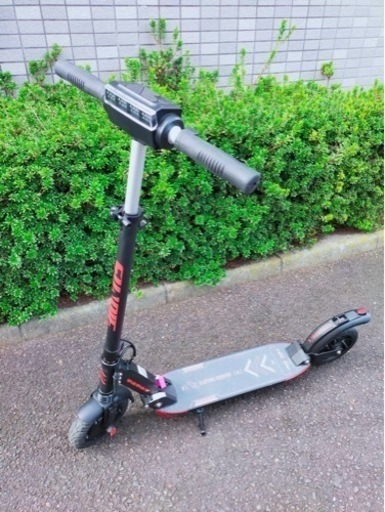 【美品】 Sunpie 電動キックボード キックボード 折りたたみ 走行距離3km