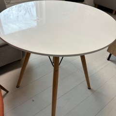 ラウンドテーブル　白　70cm