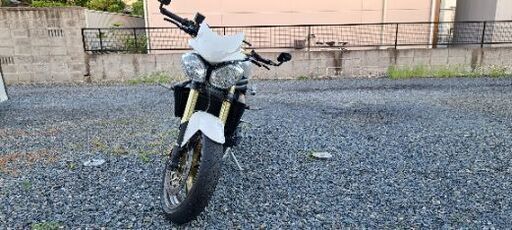 トライアンフ　スピードトリプル1050