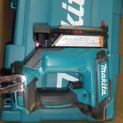 マキタ　ピンタッカー　１８ｖ