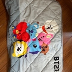 BTSの枕カバーとシングルサイズの敷きパッド