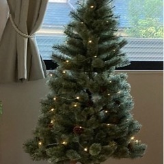 クリスマスツリー（高さ150センチ）と電飾ほか