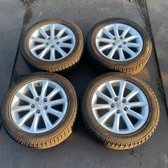 ブリヂストン　スタッドレス　215/55r17  バリ目　アルファード　ヴォクシー