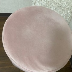 家具　椅子　ピンク1