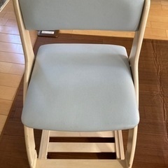 【ネット決済】コイズミ　学習椅子