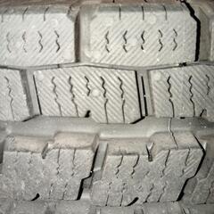 キャラバン　スタッドレスタイヤ