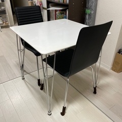 ニトリ　ダイニングテーブル・椅子