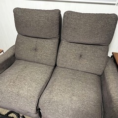 【10/20まで】ニトリ　2人掛け電動リクライニングソファ　美品送料込み ニトリ 電動リクライニングソファ 2人掛け グレー 分解可能 ハイバック