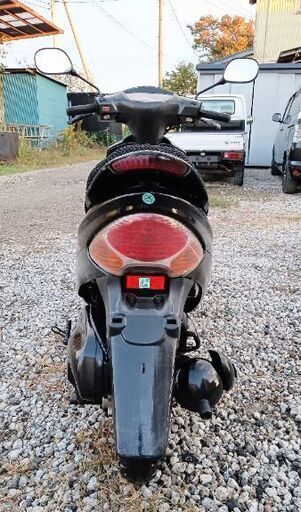 優れたエンジン。  (SYM)。  DD50。 バッテリーは新品です。 シートカバーは新品です。 とても速いバイク。 サイドスタンド付き。2ストロークエンジン. 優れたエンジン。 (SYM)。 DD50。 バッテリーは新品です。 シート