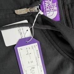 新品タグ付THE NORTH FACEブラックパーカー