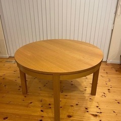 IKEA BJURSTA 丸形 伸張 ダイニングテーブル　円形