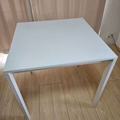 IKEA イケア テーブル　MELLTORP (白)