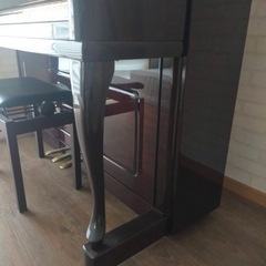 上品でかわいいアップライトピアノ