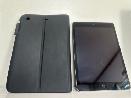 【取り置き中】iPad mini 2 本体・専属キーボード＆ケース付き