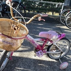 補助輪付き　子供用自転車