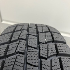 スタッドレスタイヤ　アルミ付き　バリ溝