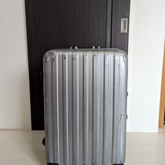 スーツケース 　67L（約1週間分）、6.0kg、シルバー