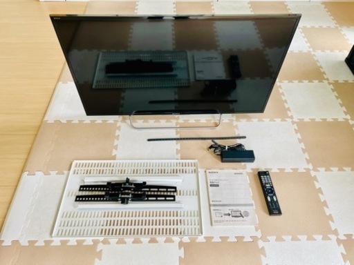 黒が映える映像美のソニーブラビア40インチ狭縁テレビ40W730C＋ 壁取付器具TVSKBTI200MB