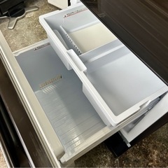 札幌引取り歓迎 美品 20年製 三菱 MITSUBISHI 272L 3ドア冷凍冷蔵庫