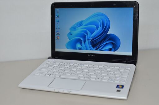 中古軽量ノートパソコン SONY SVE11119FJW Windows11 爆速SSD120GB AMD E2-1800/メモリ8GB/11.6インチ/無線内蔵/webカメラ搭載