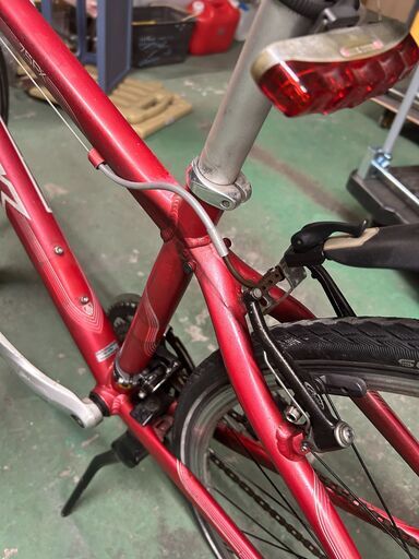 トレックがUCIの最低重量規定を無視した6.4kgのロードバイクを
