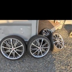 プリウス19インチ　タイヤ溝あり