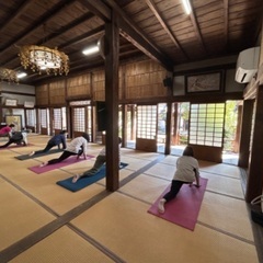 城下町寺ヨガ〜源徳寺〜