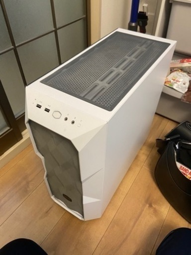PCケース　白