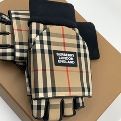 バーバリー　グローブ　手袋　フィンガーレス　ラムレザー　Mサイズ