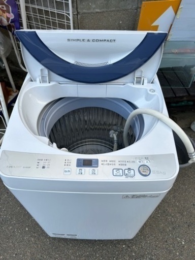 2016年製シャープ　5.5キロ洗濯機　8000円配送込み
